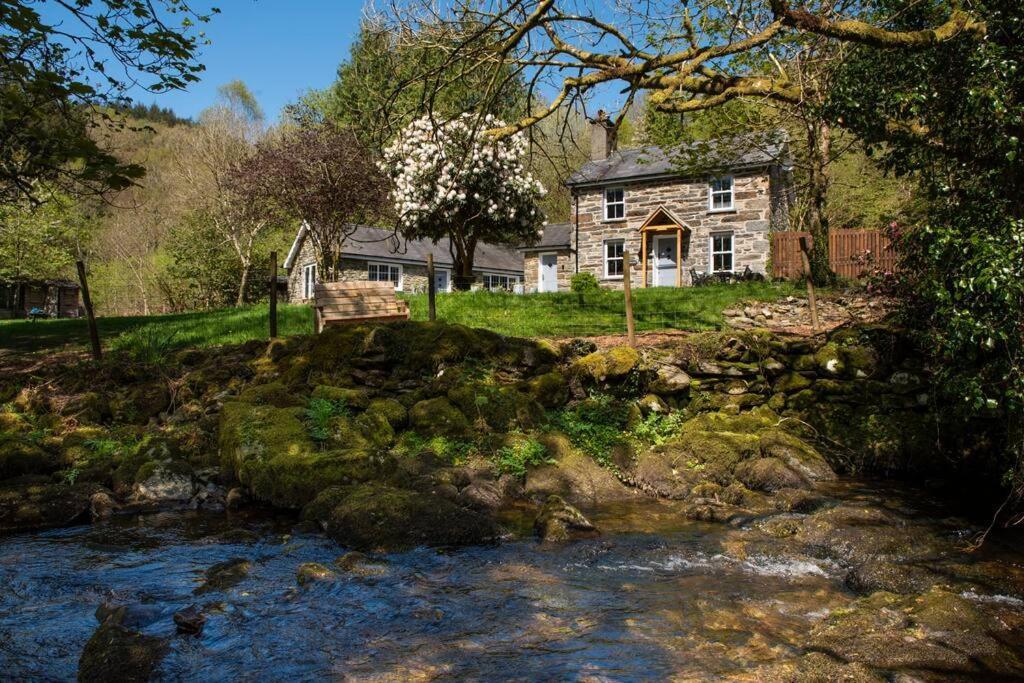 Charming Riverside Cottage In Snowdonia National Park Tanygrisiau Exterior foto