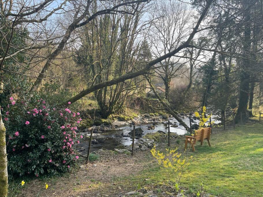 Charming Riverside Cottage In Snowdonia National Park Tanygrisiau Exterior foto